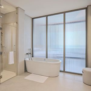 Sea side King Suite